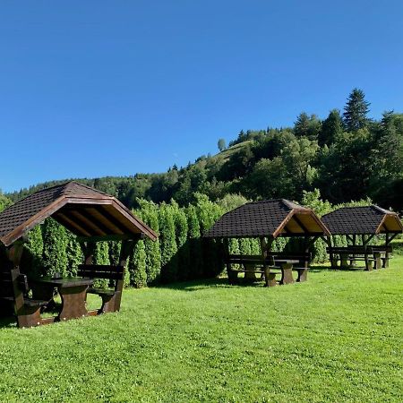 Flori De Mar Hotel Poiana Mărului Esterno foto