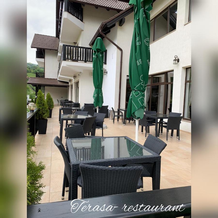Flori De Mar Hotel Poiana Mărului Esterno foto