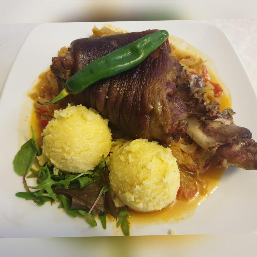 Flori De Mar Hotel Poiana Mărului Esterno foto