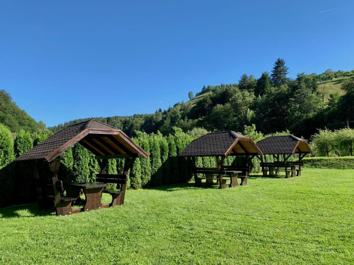 Flori De Mar Hotel Poiana Mărului Esterno foto