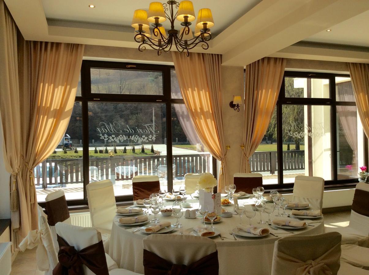 Flori De Mar Hotel Poiana Mărului Esterno foto
