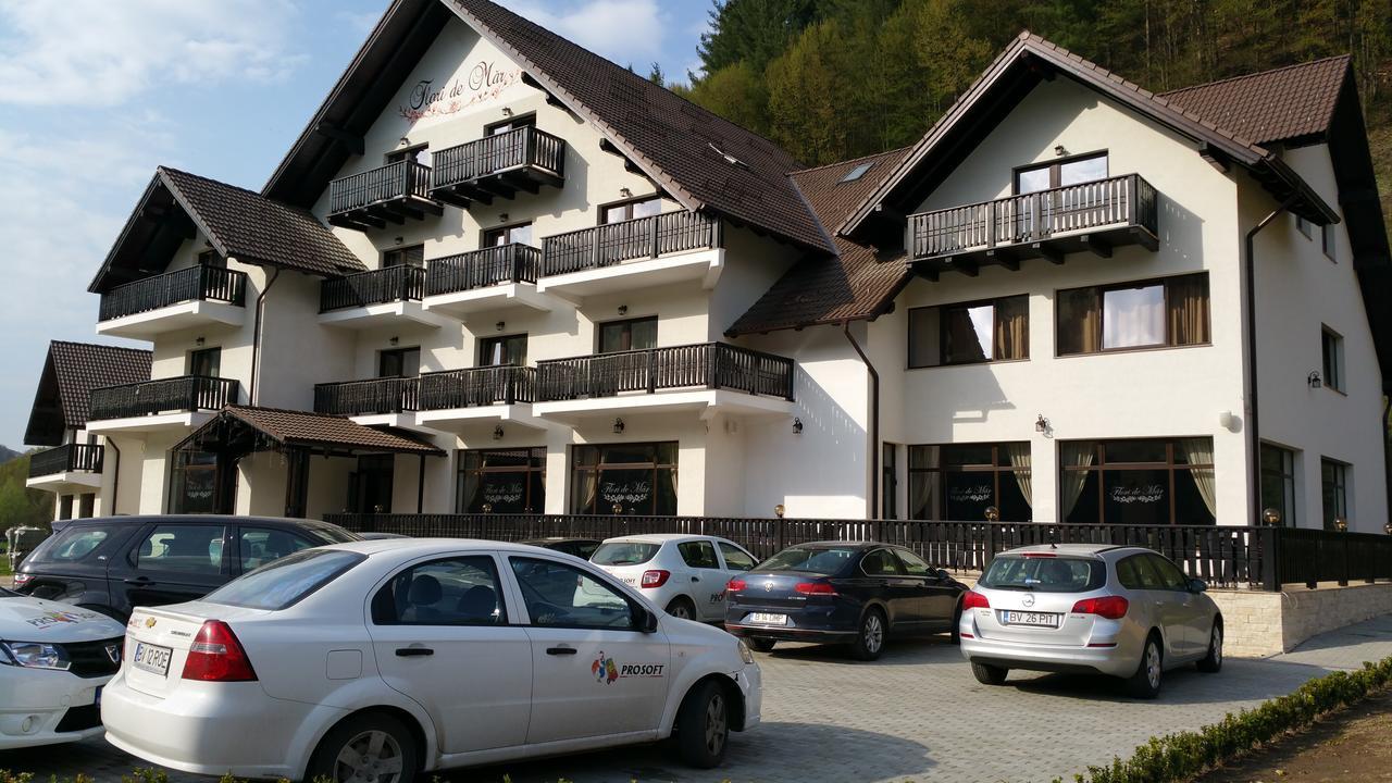 Flori De Mar Hotel Poiana Mărului Esterno foto