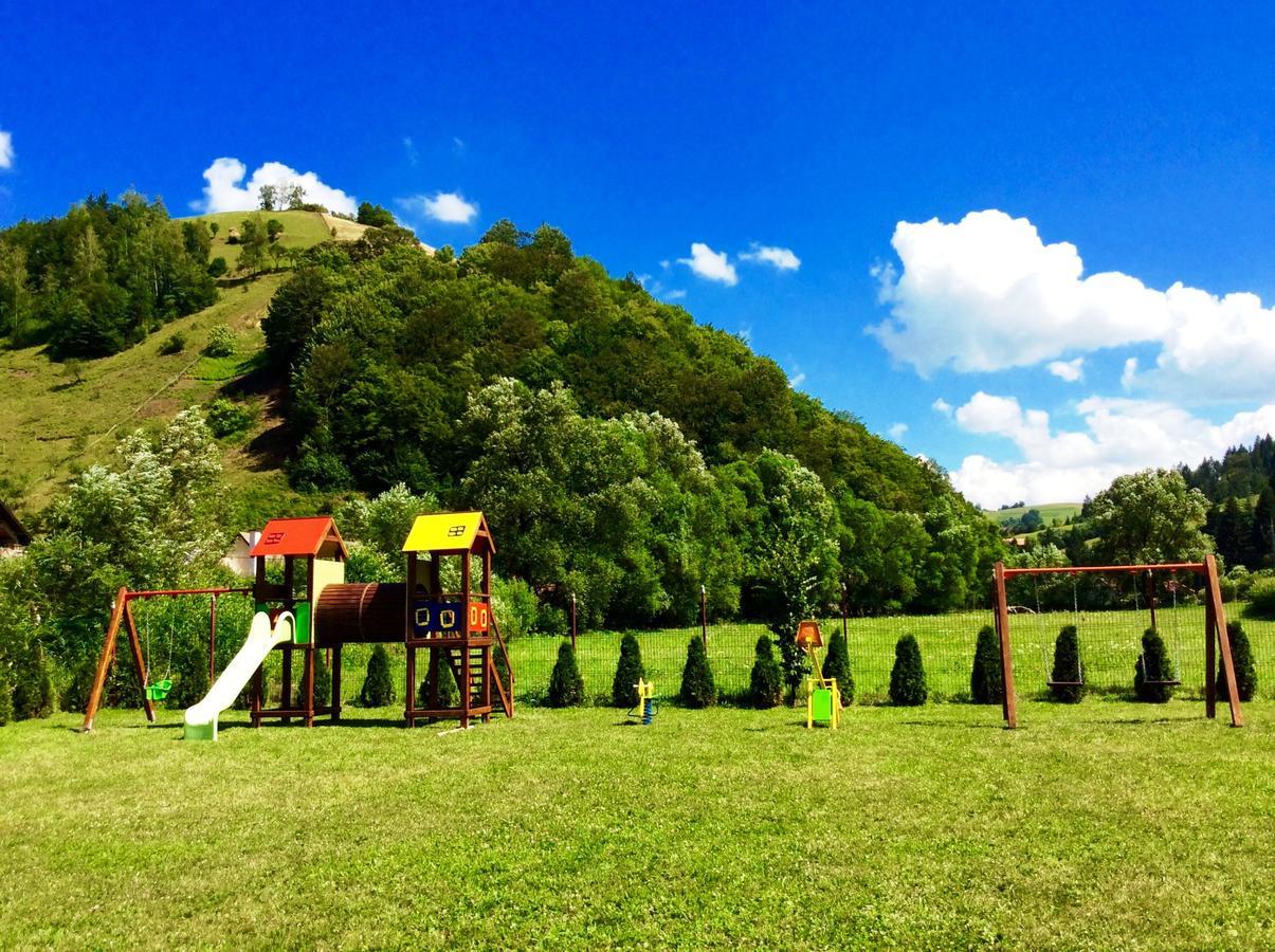 Flori De Mar Hotel Poiana Mărului Esterno foto