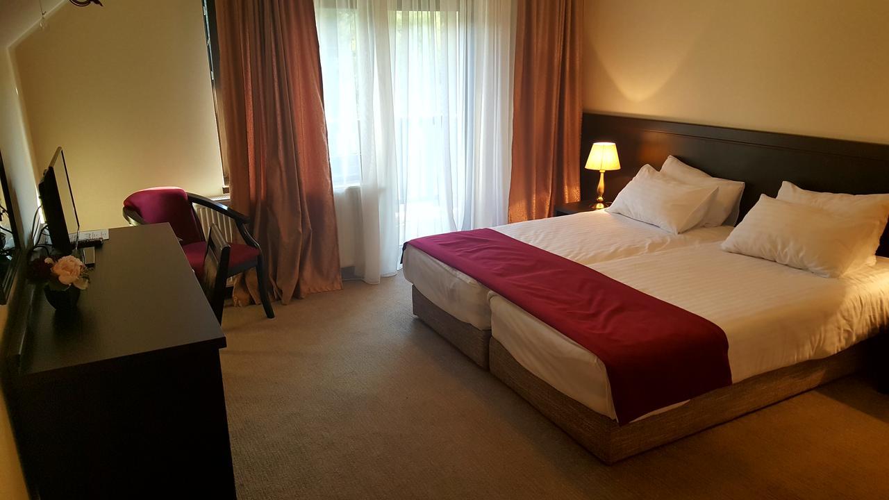 Flori De Mar Hotel Poiana Mărului Esterno foto
