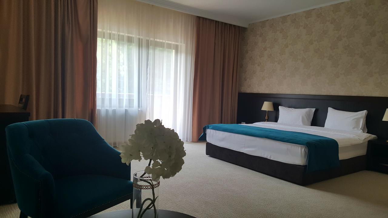 Flori De Mar Hotel Poiana Mărului Esterno foto