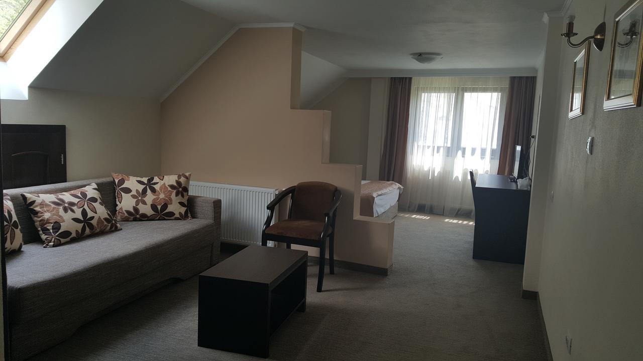 Flori De Mar Hotel Poiana Mărului Esterno foto